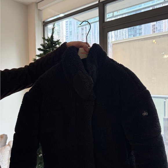 ALO Yoga Black Teddy Jacket - Picture 2 of 3